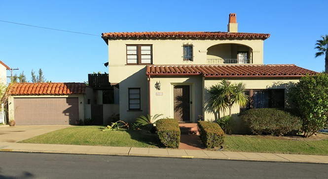 garage door before - street view